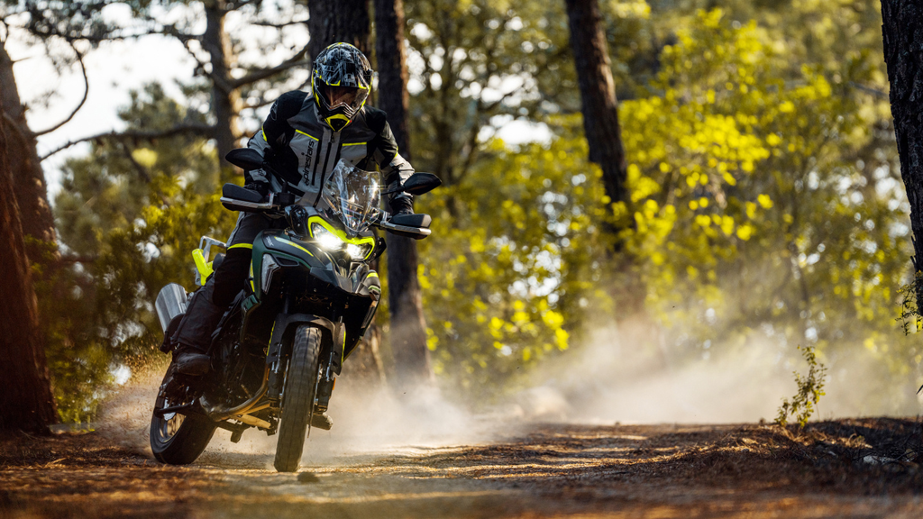 MOTION-TRK-702-2023-00001-3.webp