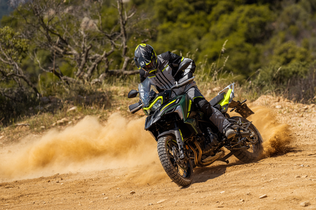 TRK702X_18-hd.webp