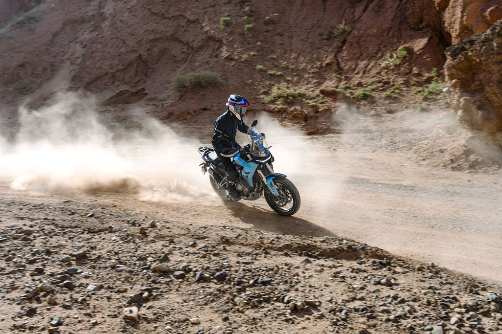 T502X_Motion_2.webp