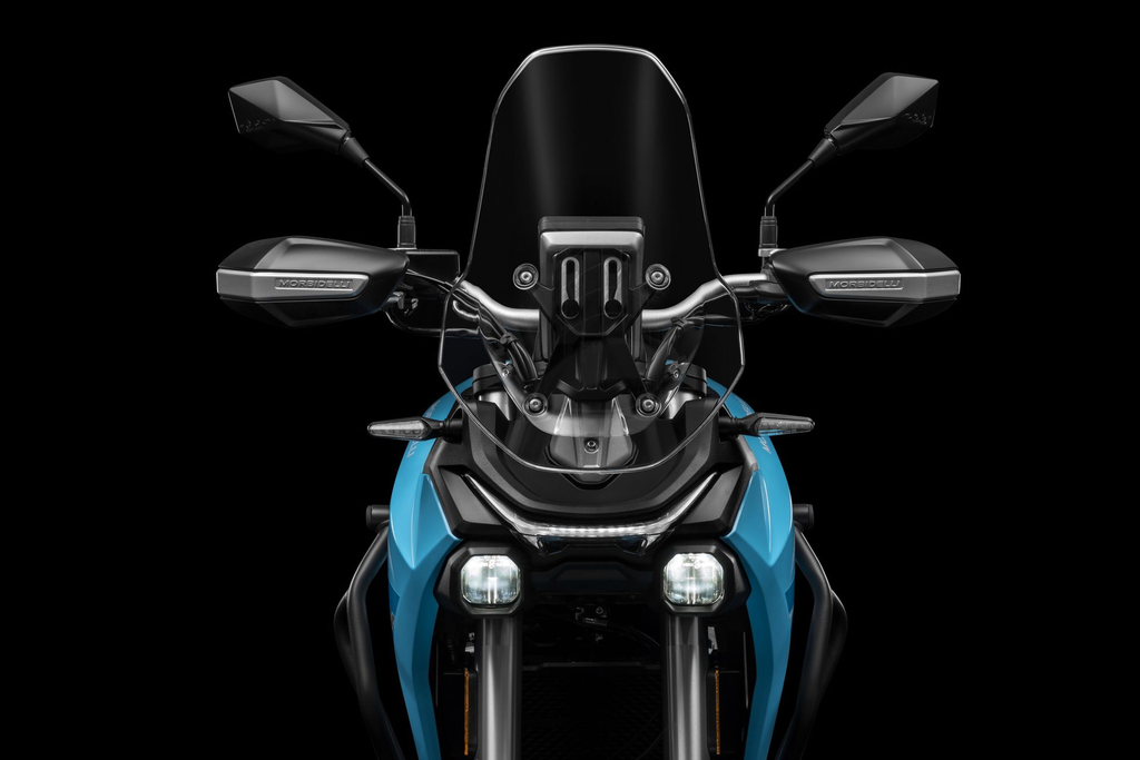 T502X_Blue_Studio_20.webp